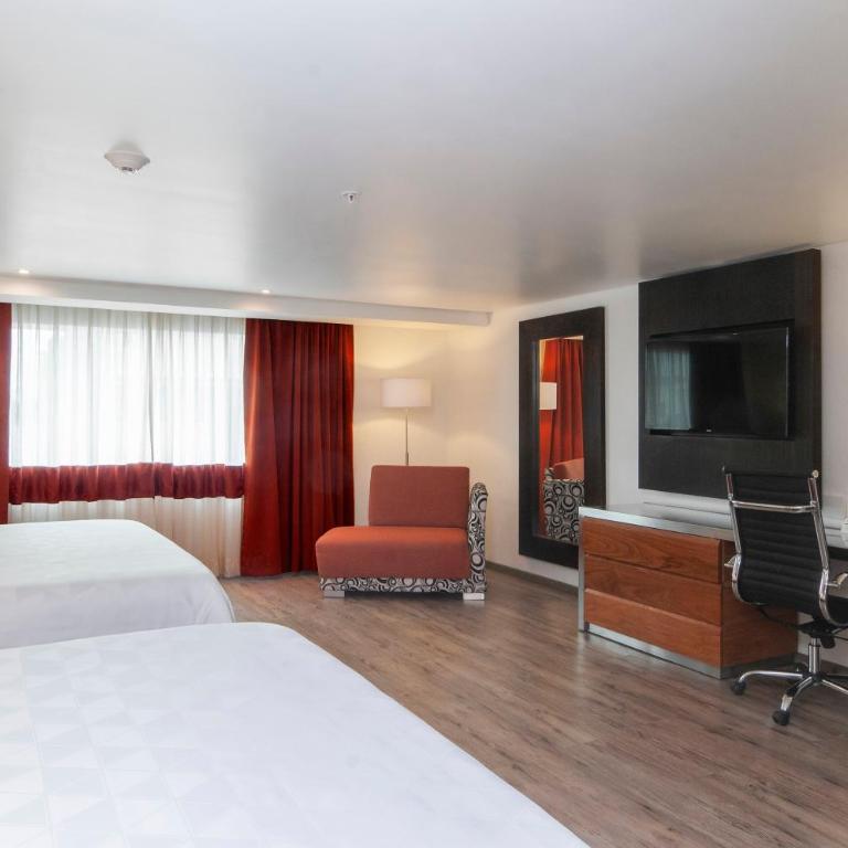 Holiday Inn Mexico Zona Centro by IHG - Premium Room with Two King Beds - 2
