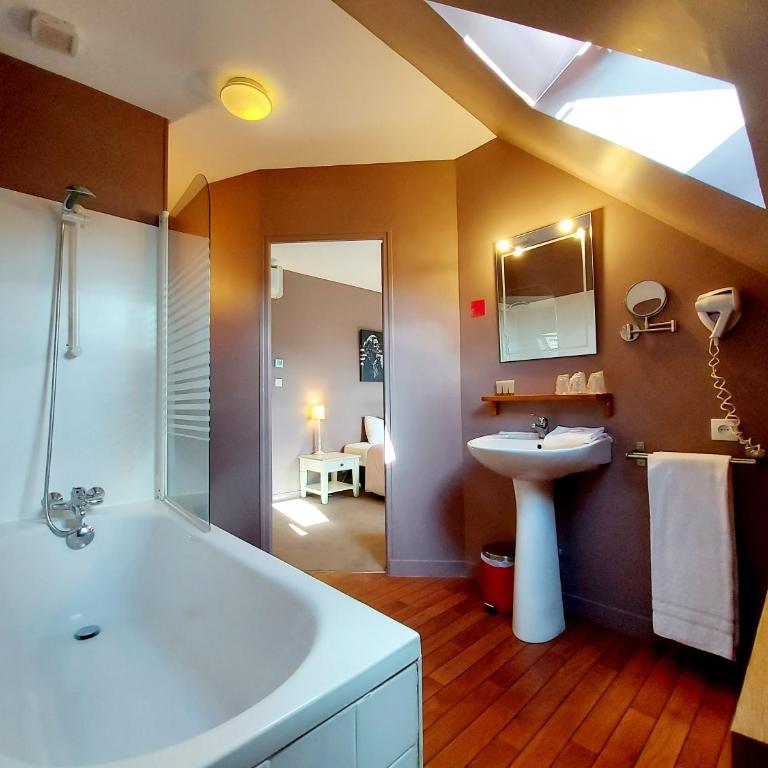 Hotel Mondial - Chambre Triple - 25
