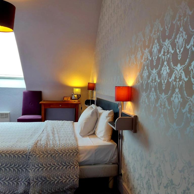 Hotel Mondial - Petite Chambre Double Mansardée - 6