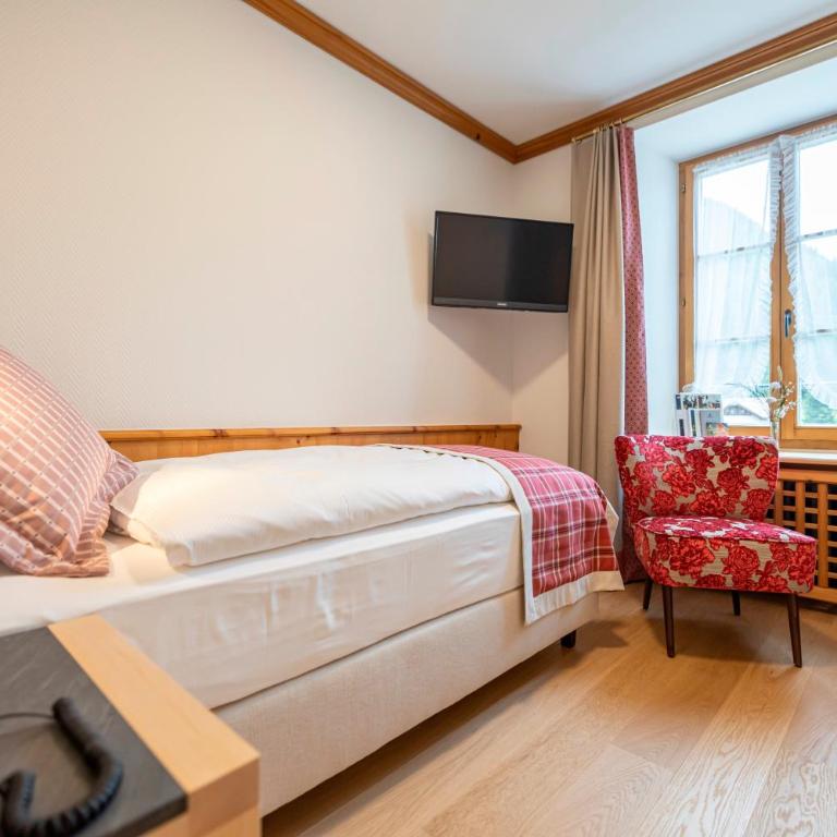 Hotel Steinbock Pontresina - Standard Single Room with parquet floor - 4