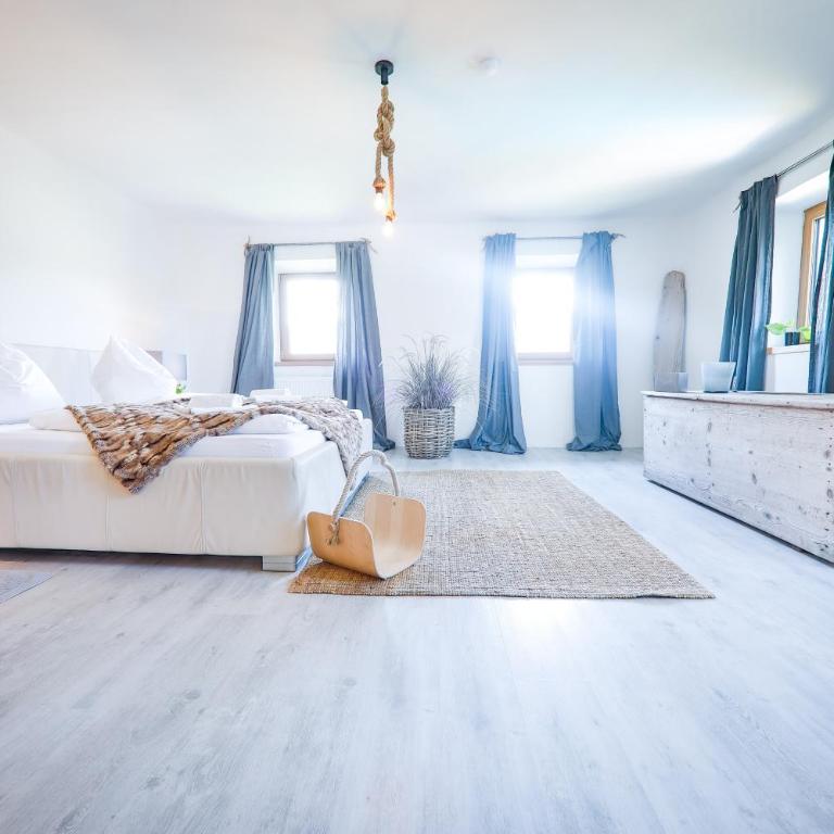 Chalet Wiesengut all famous ski areas around us, 10 min to salzburg, mountainview - Haus mit 5 Schlafzimmern - 6