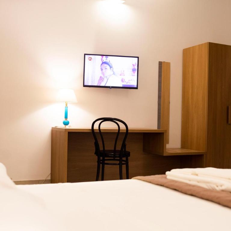 Musa B&B - Double Room - Disability Access - 11