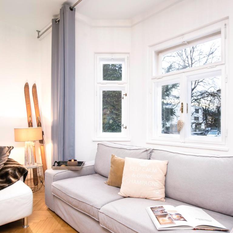Family Wellhouse Green Garden direct in Salzburg, sunny big garden, up to 16 pax, bikes for free, BBQ, sunbeds, parking for free, 15 min sound of music - Villa - 20