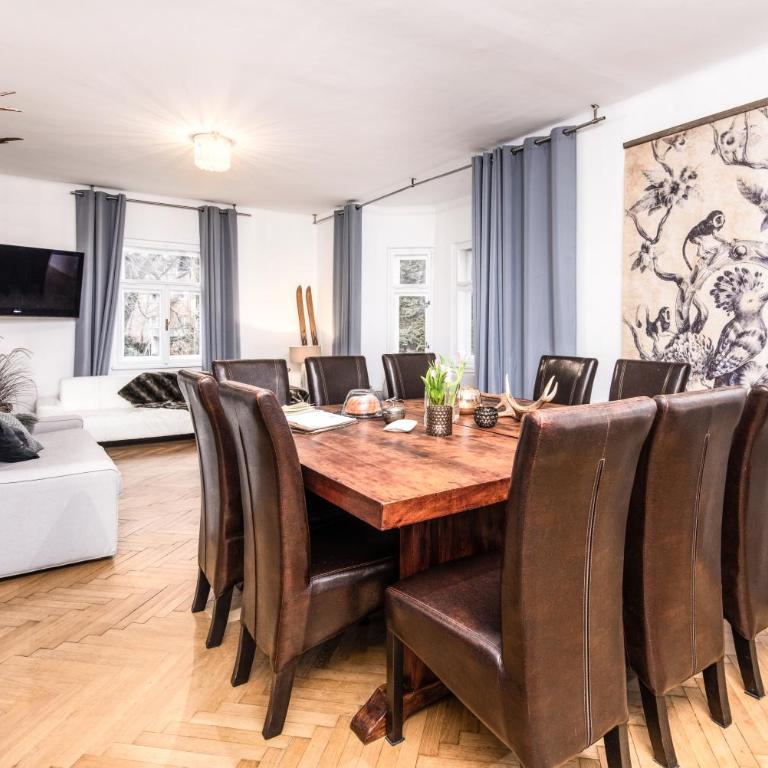 Family Wellhouse Green Garden direct in Salzburg, sunny big garden, up to 16 pax, bikes for free, BBQ, sunbeds, parking for free, 15 min sound of music - Villa - 22