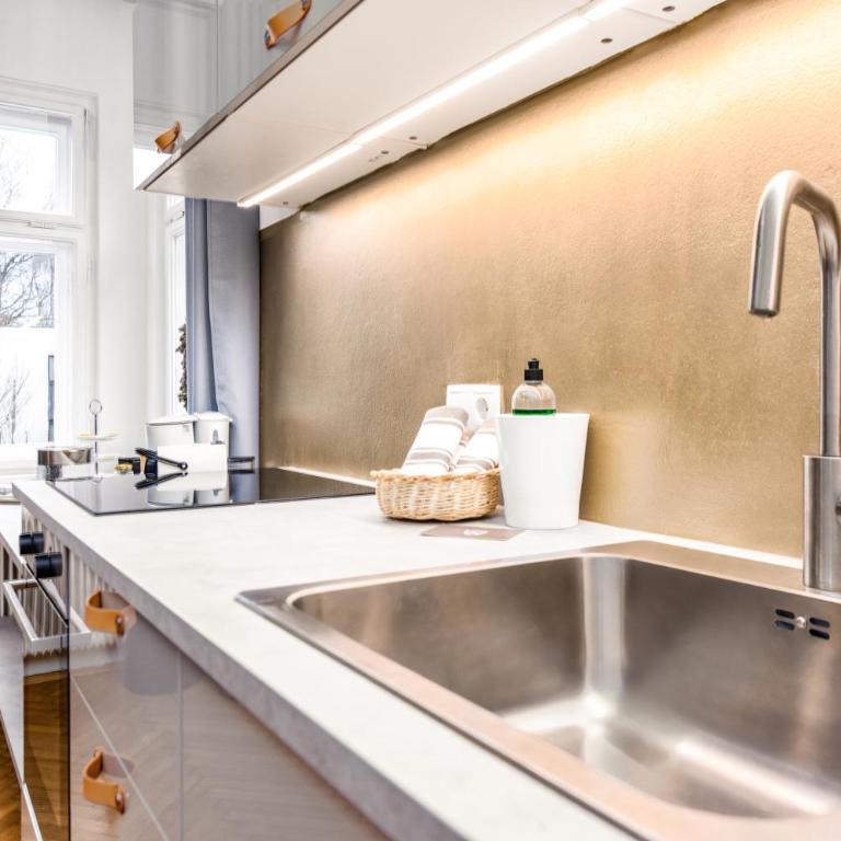 Family Wellhouse Green Garden direct in Salzburg, sunny big garden, up to 16 pax, bikes for free, BBQ, sunbeds, parking for free, 15 min sound of music - Villa - 26
