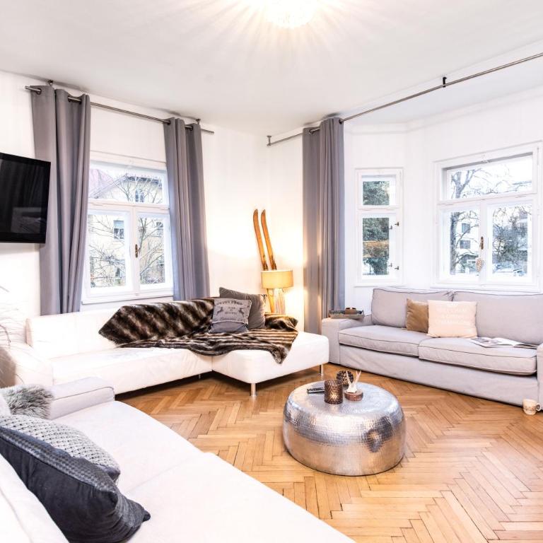Family Wellhouse Green Garden direct in Salzburg, sunny big garden, up to 16 pax, bikes for free, BBQ, sunbeds, parking for free, 15 min sound of music - Villa - 27