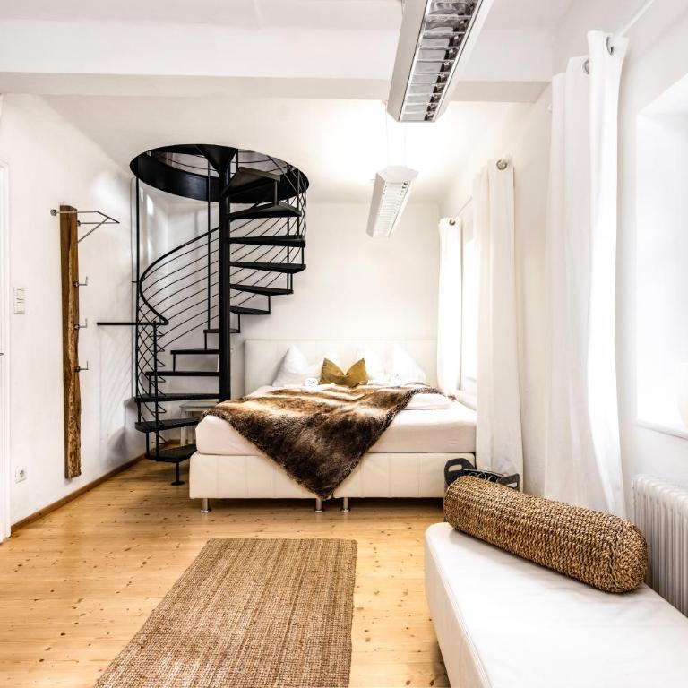 Family Wellhouse Green Garden direct in Salzburg, sunny big garden, up to 16 pax, bikes for free, BBQ, sunbeds, parking for free, 15 min sound of music - Villa - 33