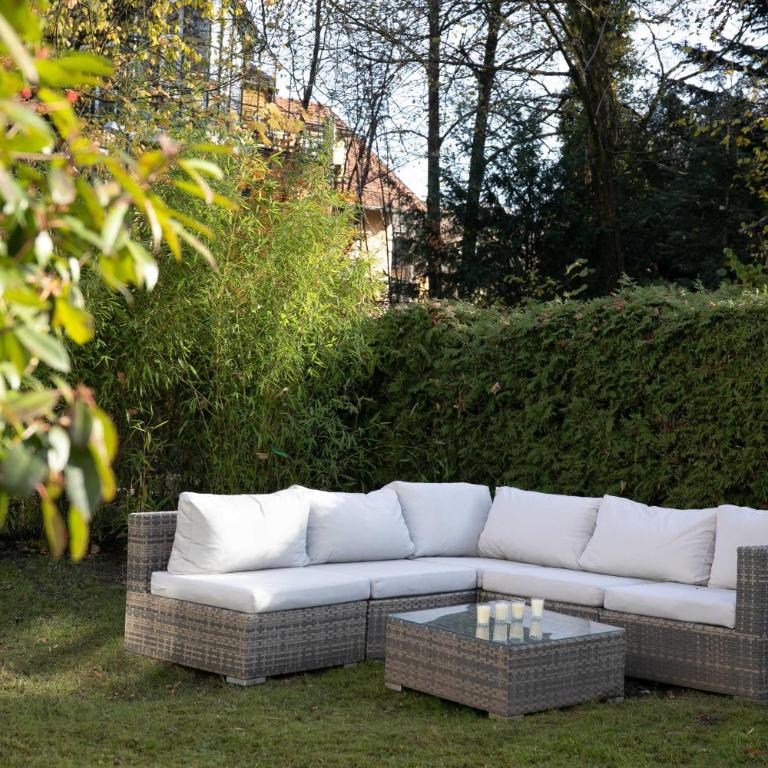 Family Wellhouse Green Garden direct in Salzburg, sunny big garden, up to 16 pax, bikes for free, BBQ, sunbeds, parking for free, 15 min sound of music - Villa - 10