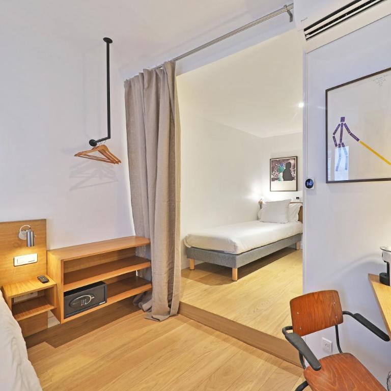 Hôtel Louvre Richelieu - Comfort Triple Room - 2