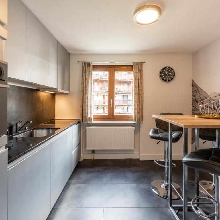 Central & Elegant Apartments,partially with Fireplace, by Zermatt Rental - Deluxe Apartment - 1