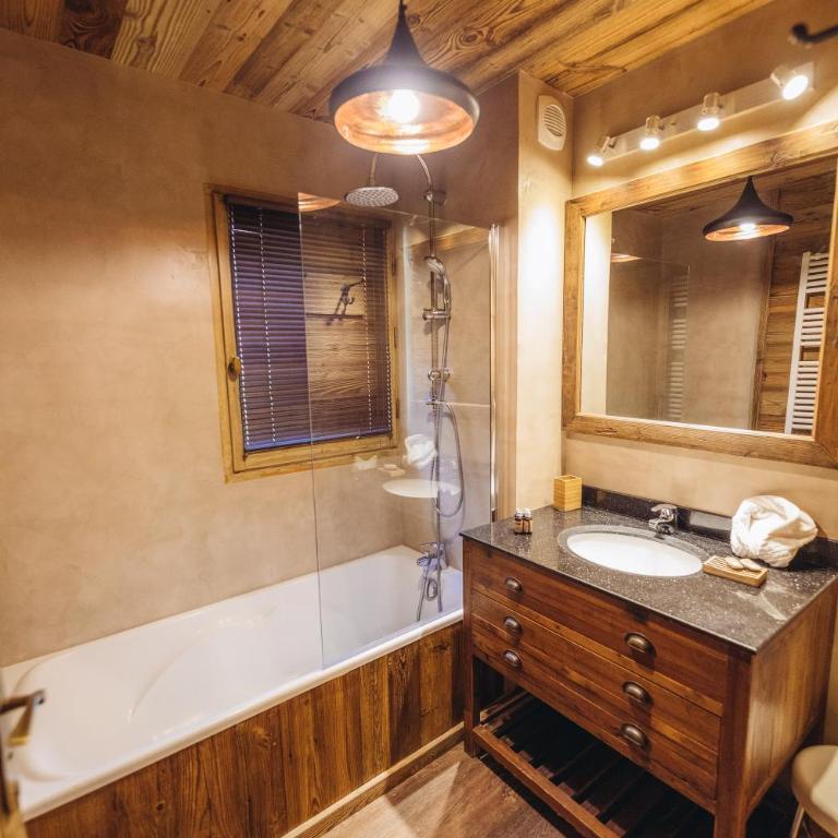 Chalet La Perle de L'Oisans - Appartements d'Exception - Appartement 4 Chambres - Vue sur Montagne (10 Adultes) - 4