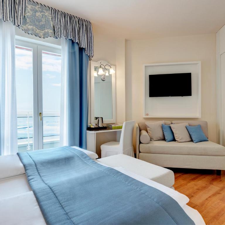 Hotel Cavalieri Palace & Suites - Camera Matrimoniale con Vista Mare Completa - 2