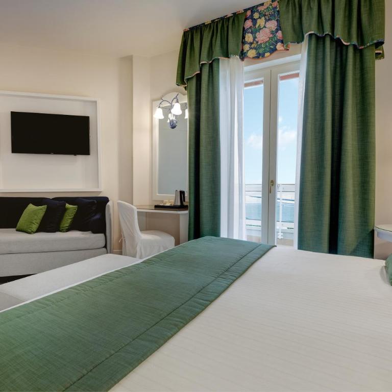 Hotel Cavalieri Palace & Suites - Camera Matrimoniale con Vista Mare Completa - 5
