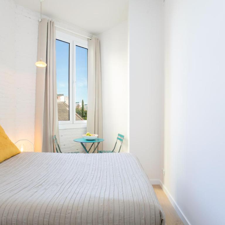 Canela Homes BARCELONA MARINA - Three-Bedroom Apartment - 5