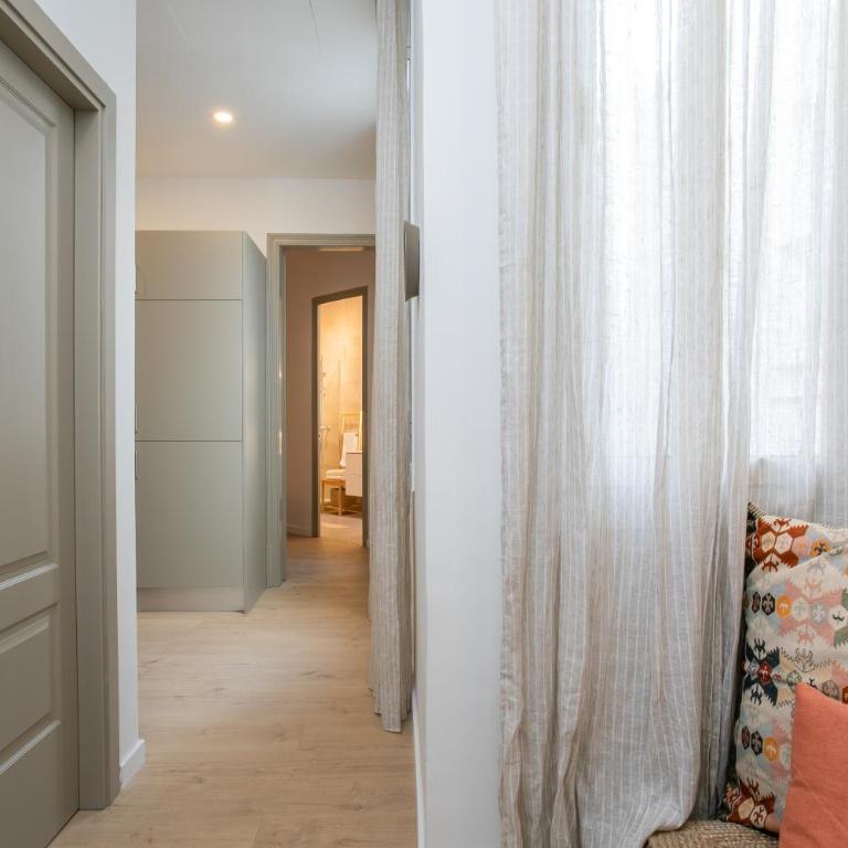 Canela Homes BARCELONA MARINA - Three-Bedroom Apartment - 25