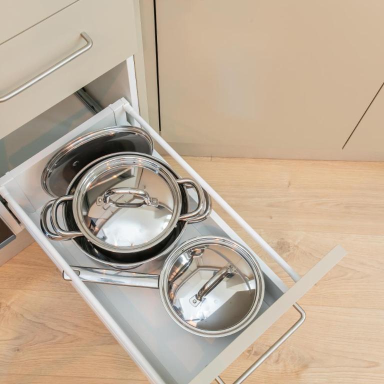 Canela Homes BARCELONA MARINA - Three-Bedroom Apartment - 24
