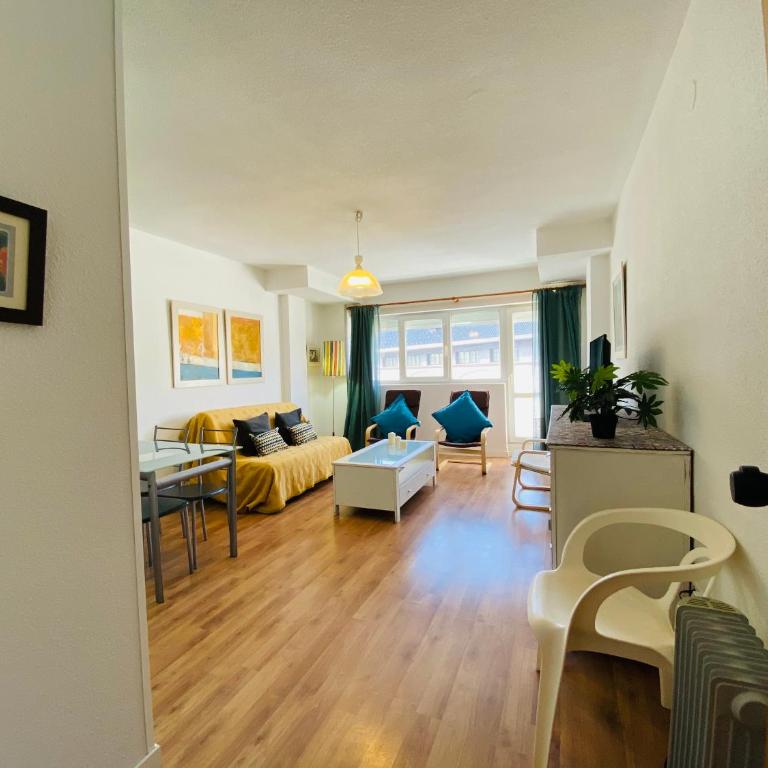 Apartamentos Sierra Nevada BlueTTravel - Zona baja - Apartamento de 2 dormitorios - 2
