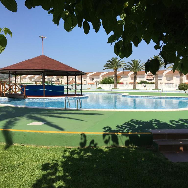 Bertur Peñismar - Bungalow con patio - 15