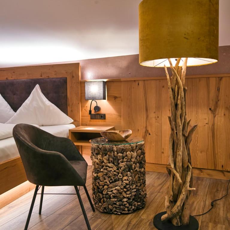 Wellness- und Bierhotel Adam Bräu - Doppelzimmer mit Poolblick - 2
