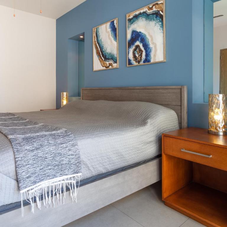 Zenith 601, Zona Romantica, 2 Balconies with Incredible Views, Rooftop Pool - One-Bedroom Apartment - 30