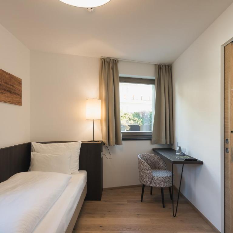 Oliven- & Genusshotel Hirzer - Camera Tripla Deluxe - 2