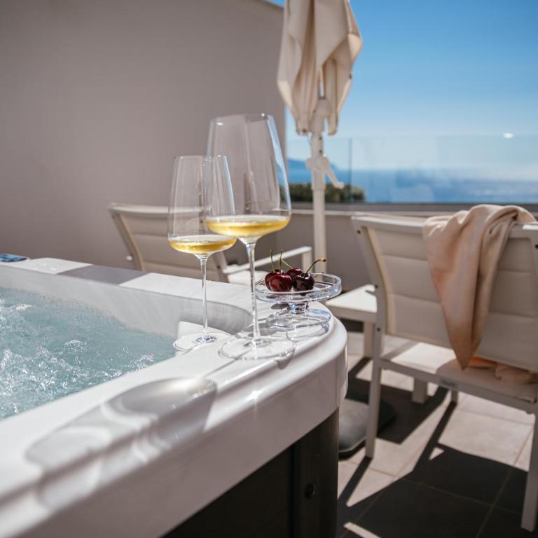 Villa Fiorella Art Hotel - Suite Queen con Vasca Idromassaggio - 1