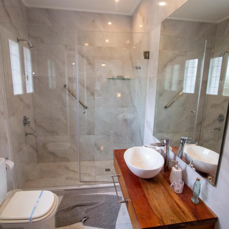 Casa Camaron - Habitación Familiar con baño privado - 2