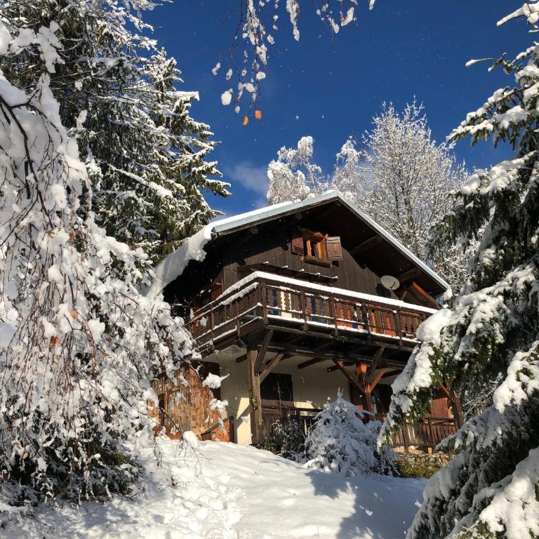 Chalet Le Doux Si, Large Self-Contained Apartment, 2km from Doucy-Combelouvière and close to Valmorel - Appartamento con 2 Camere da Letto - 1