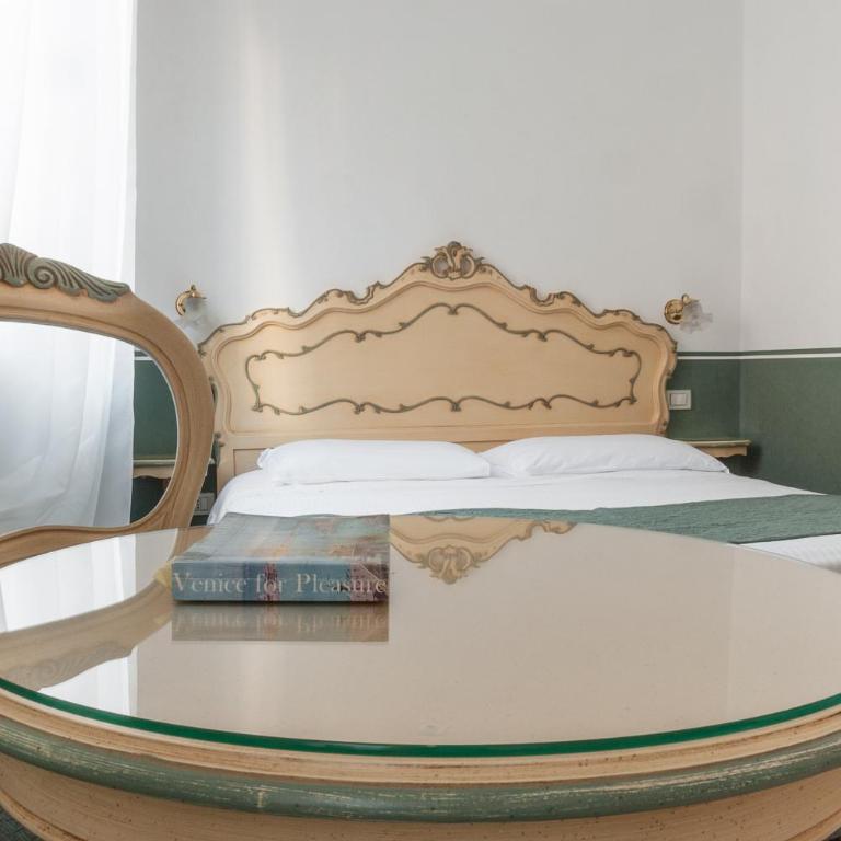 Ca' San Trovaso - 6 Rooms - Camera Matrimoniale/Doppia con Letti Singoli con Vista Canale - 3