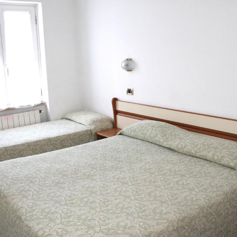Hotel I 4 Assi - Camera Tripla - 11