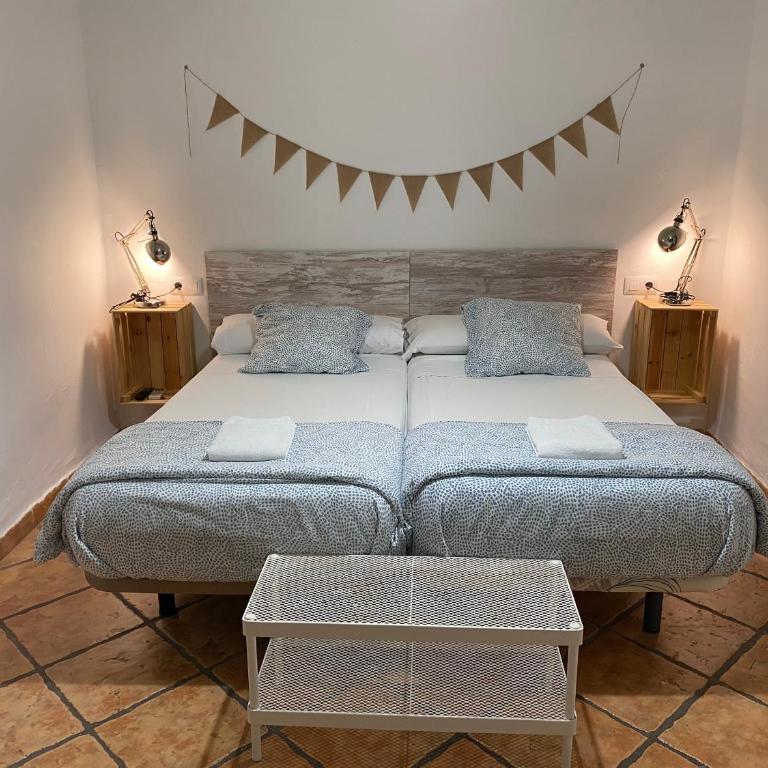Pensión La Cantarera - Habitación Doble con baño privado - 2 camas - 1