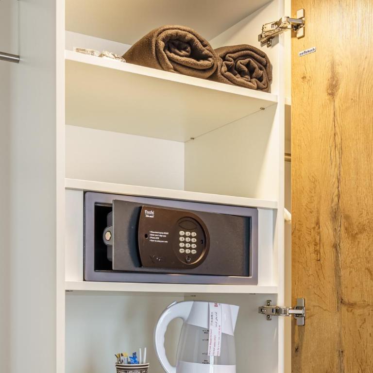 Hotel Bernerhof - Standard Twin Room - 9