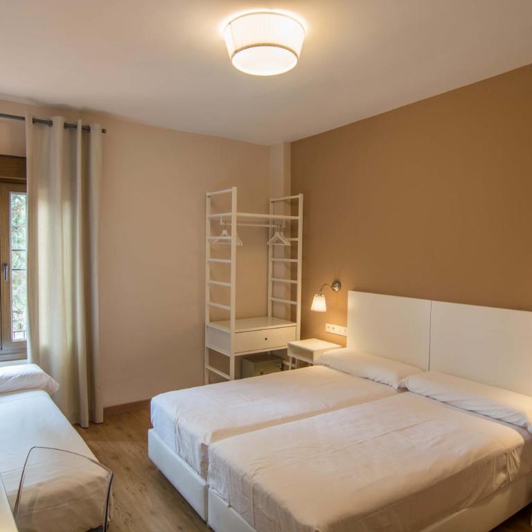 Hotel Los Cigarrales - Habitación Doble con cama supletoria (3 adultos) - 2