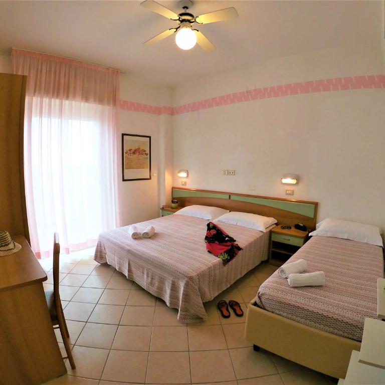 Hotel Holland - Camera Tripla Economy - 3