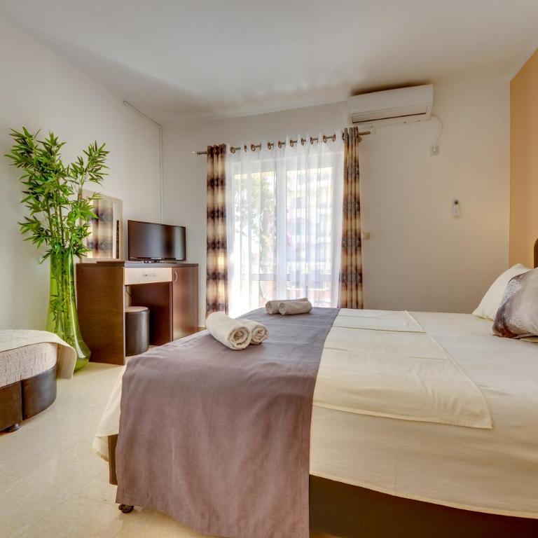 Aparthotel Villa Primafila - Standardna Dvokrevetna Soba sa Bračnim Krevetom - 3
