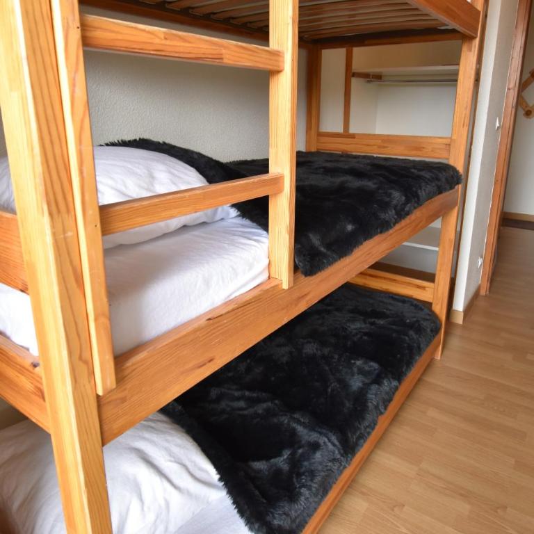 VAUJANYLOCATIONS - Cochette 1 Apt 5 - Appartement avec Vue sur la Montagne - 5