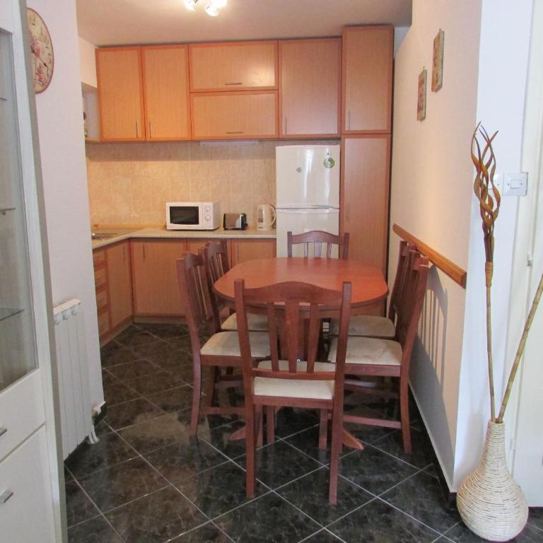 Apartments Popovic - Two- Bedroom Apartment - 8
