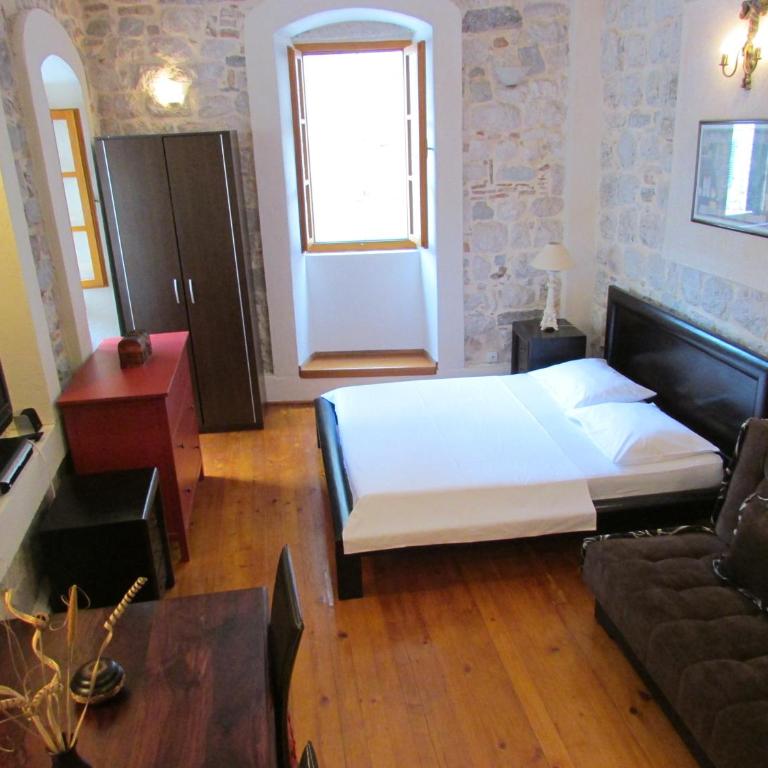 Apartments Popovic - Studio with Patio - 15
