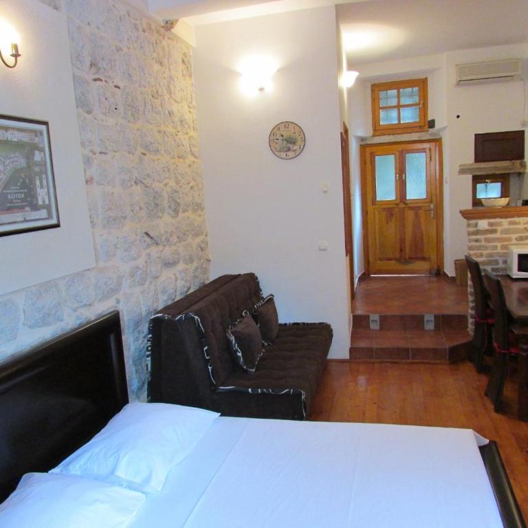 Apartments Popovic - Studio with Patio - 18