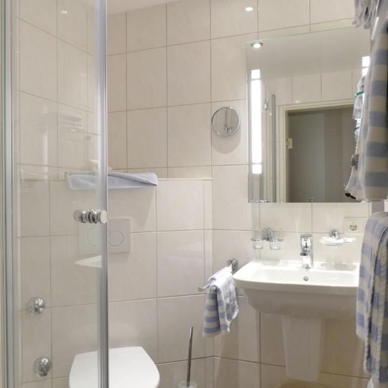 Altstadthotel "Zum Hechten" - Dreibettzimmer - 5