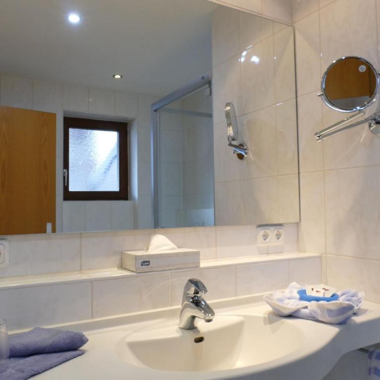 Altstadthotel "Zum Hechten" - Superior Doppelzimmer - 7