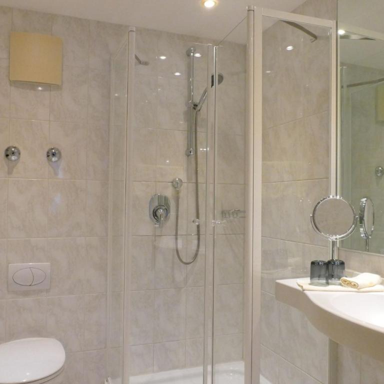 Altstadthotel "Zum Hechten" - Standard Doppel- oder Zweibettzimmer - 6