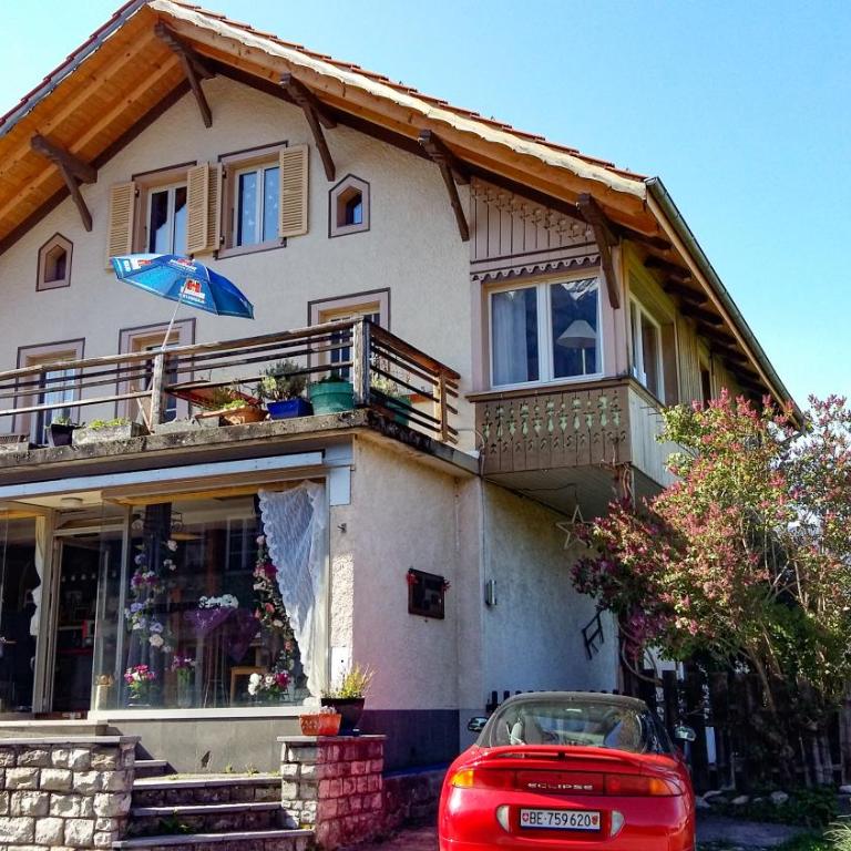Swiss Holiday House - Haus mit 3 Schlafzimmern - 42