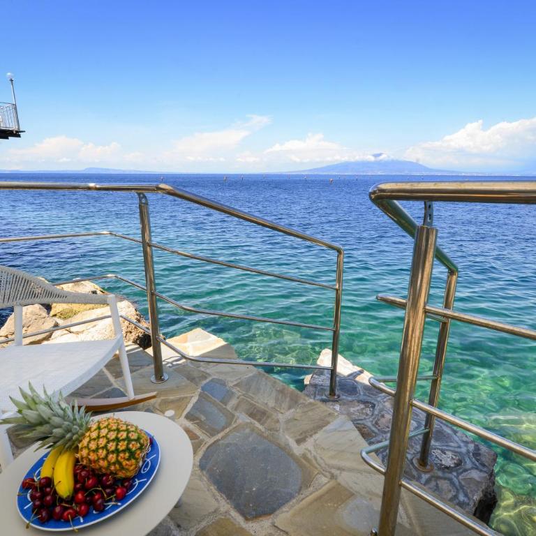 Amore Rentals - Villa del Maggiore - Villa Deluxe - 9