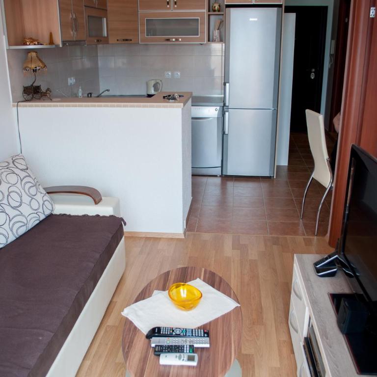 Apartment Jovicevic - One-Bedroom Apartment with Balcony and Sea View - 3