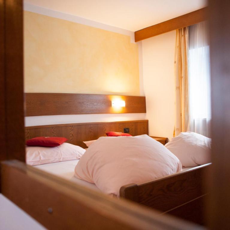 Rider Hotel Obereggen - Camera Matrimoniale con Balcone - 1