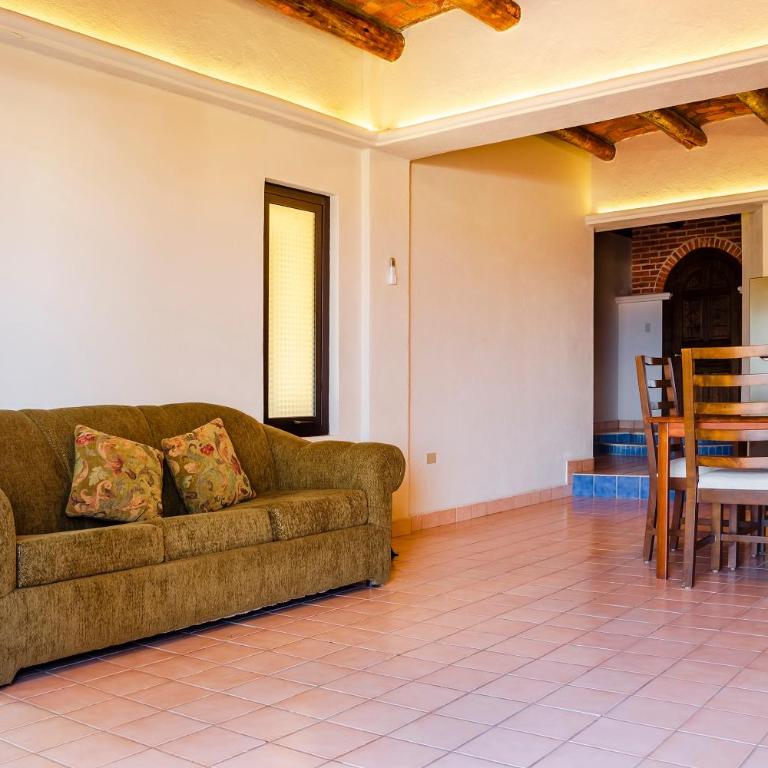 Castillo Blarney Inn - Suite Familiar - 1