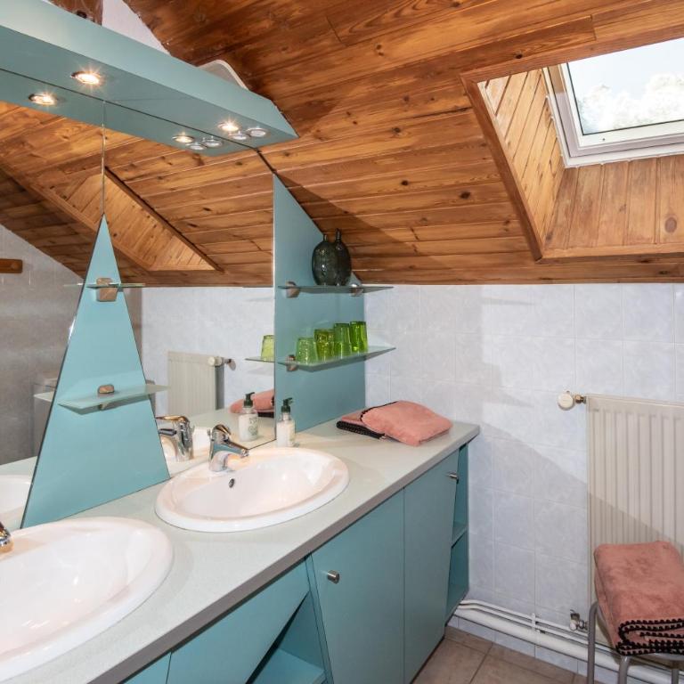 "La Combe Fleurie" Appartements & Chambres - Loft - 6