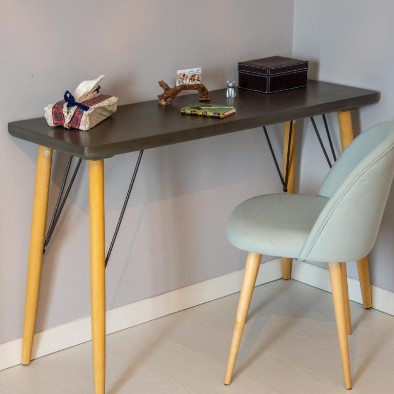 "La Combe Fleurie" Appartements & Chambres - Chambre Double - Vue sur Jardin - 3