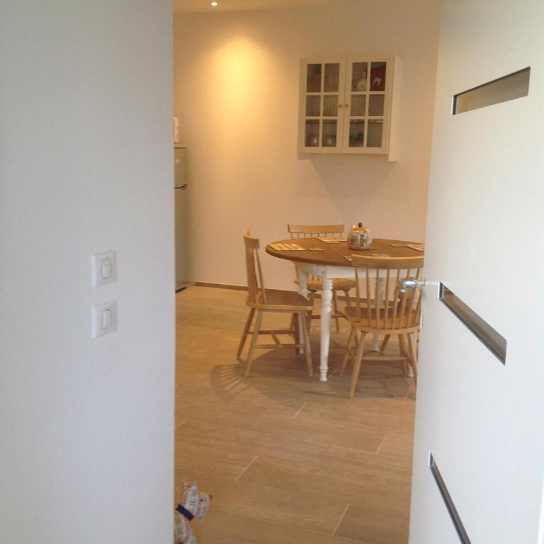 "La Combe Fleurie" Appartements & Chambres - Appartement Deluxe - 6